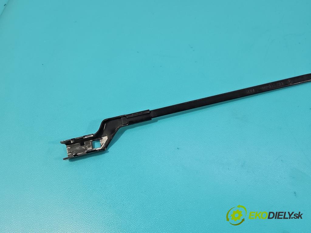 Skoda Octavia IV 2019- 2.0 TDI 116 hp manual 85 kW 1968 cm3 5- rameno stěrače pravé 97036203