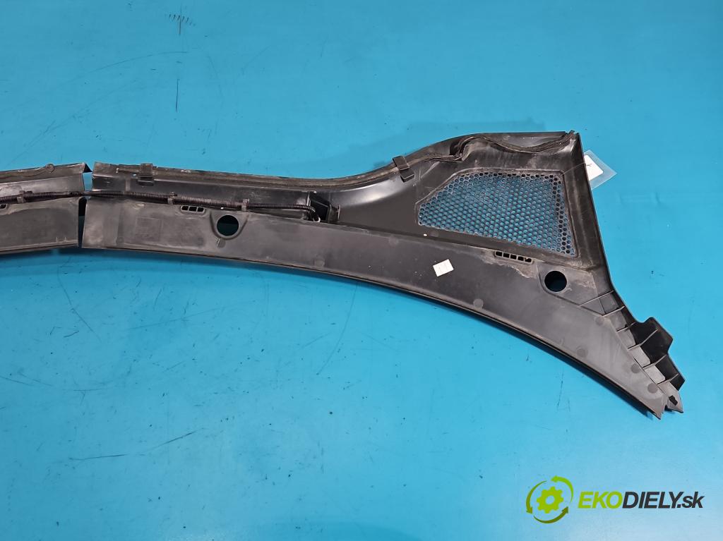 Skoda Octavia IV 2019- 2.0 TDI 116 hp manual 85 kW 1968 cm3 5- torpédo 5E3819416 (Plast pod čelním sklem)