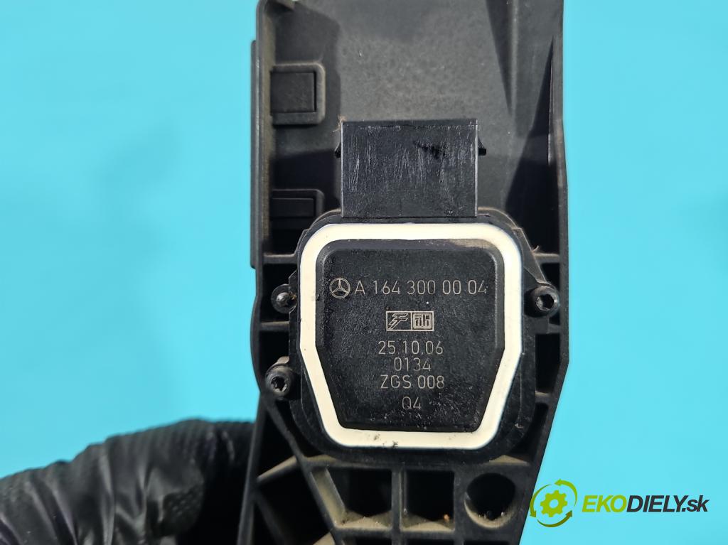 Mercedes ML W164 2005-2011 3.0 CDI V6 224 hp automatic 165 kW 2987 cm3 5- pedal plyn: potenciometr: A1643000004