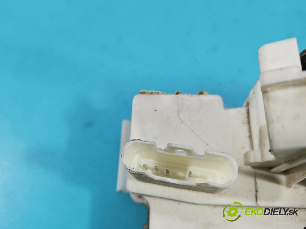 Mercedes ML W164 2005-2011 3.0 CDI V6 224hp automatic 165 kW 2987 cm3 5- zámok predné pravý 1697202835