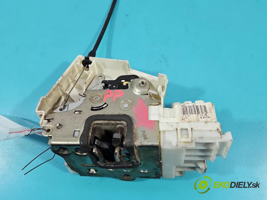 Mercedes ML W164 2005-2011 3.0 CDI V6 224hp automatic 165 kW 2987 cm3 5- zámok predné pravý 1697202835