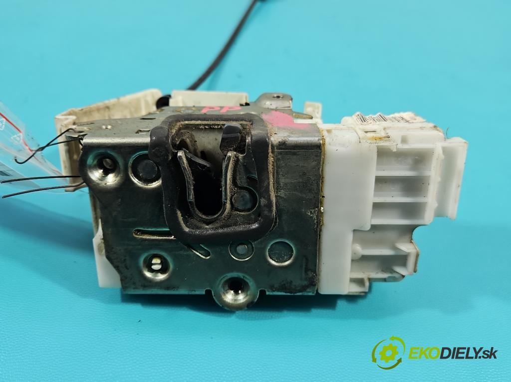 Mercedes ML W164 2005-2011 3.0 CDI V6 224hp automatic 165 kW 2987 cm3 5- zámok predné pravý 1697202835