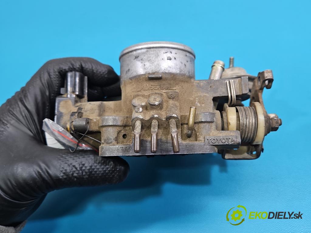 Toyota Rav4 I 1994-2000 2.0 16V 129 HP manual 95 kW 1998 cm3 3- klapka 22270-74240 (Škrtiaca klapka)
