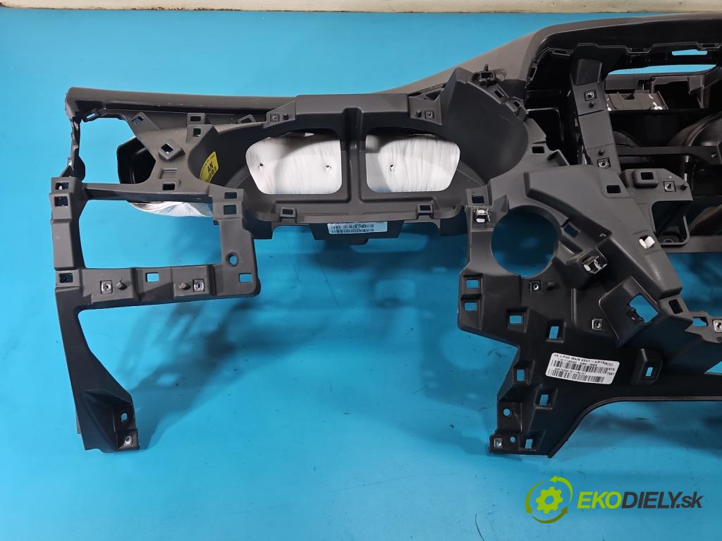 Hyundai Santa Fe III 2012–2018 2.4 GDI 190 hp automatic 140 kW 2359 cm3 5- kokpit,přistrojova deska