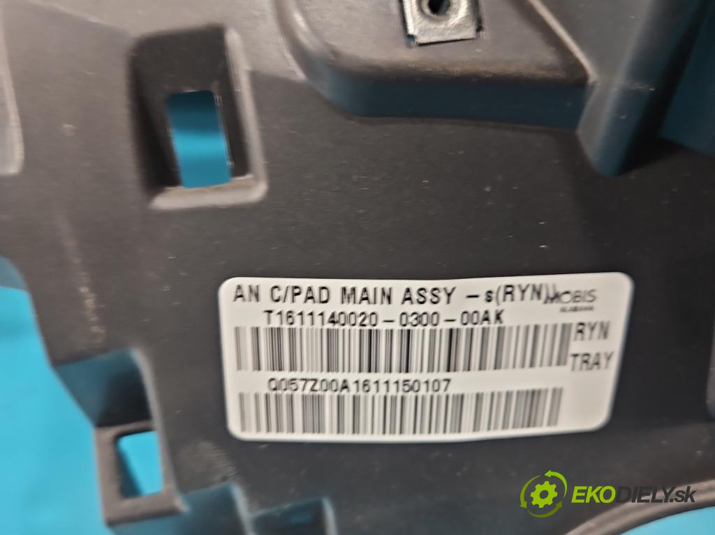 Hyundai Santa Fe III 2012–2018 2.4 GDI 190 hp automatic 140 kW 2359 cm3 5- kokpit,přistrojova deska