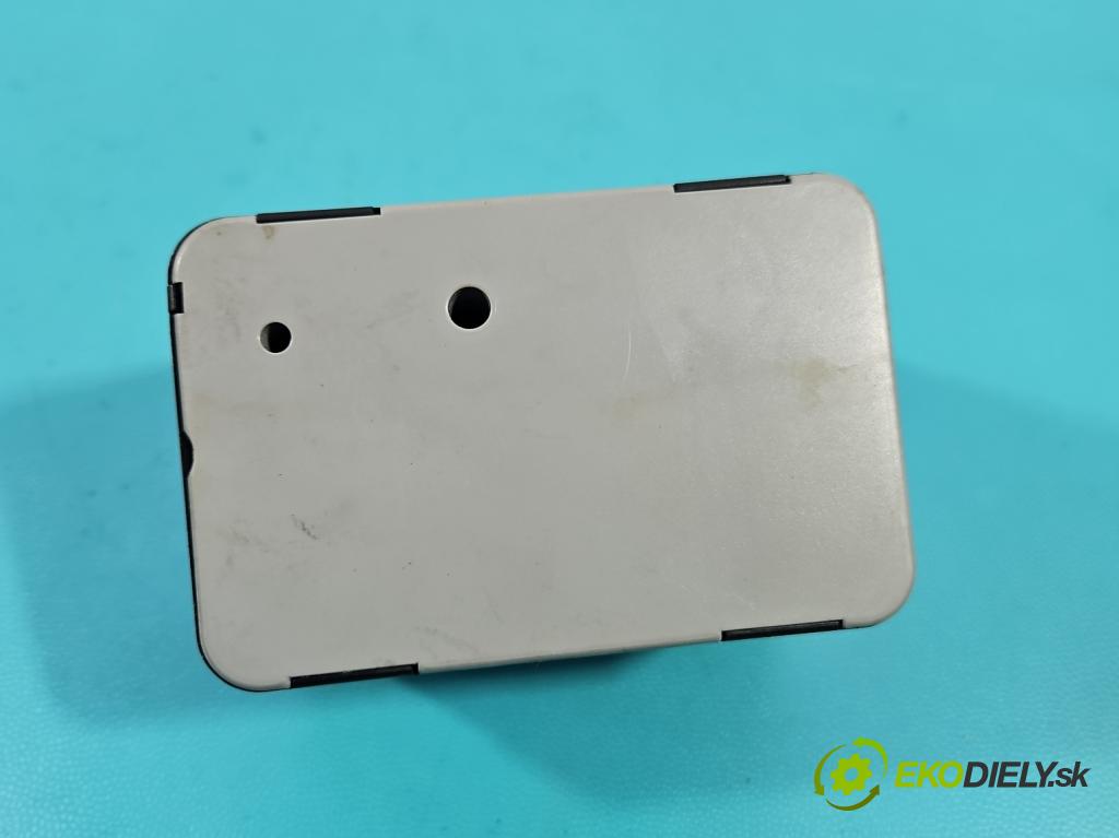 Mercedes ML W164 2005-2011 3.0 CDI V6 224hp automatic 165 kW 2987 cm3 5- pompa ostatné 0008002548