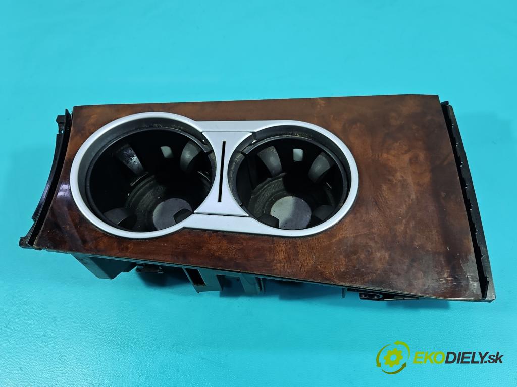 Mercedes ML W164 2005-2011 3.0 CDI V6 224hp automatic 165 kW 2987 cm3 5- Rukojeť: na nápoje: A1646800314 (Držiak (úchyt) na nápoje)