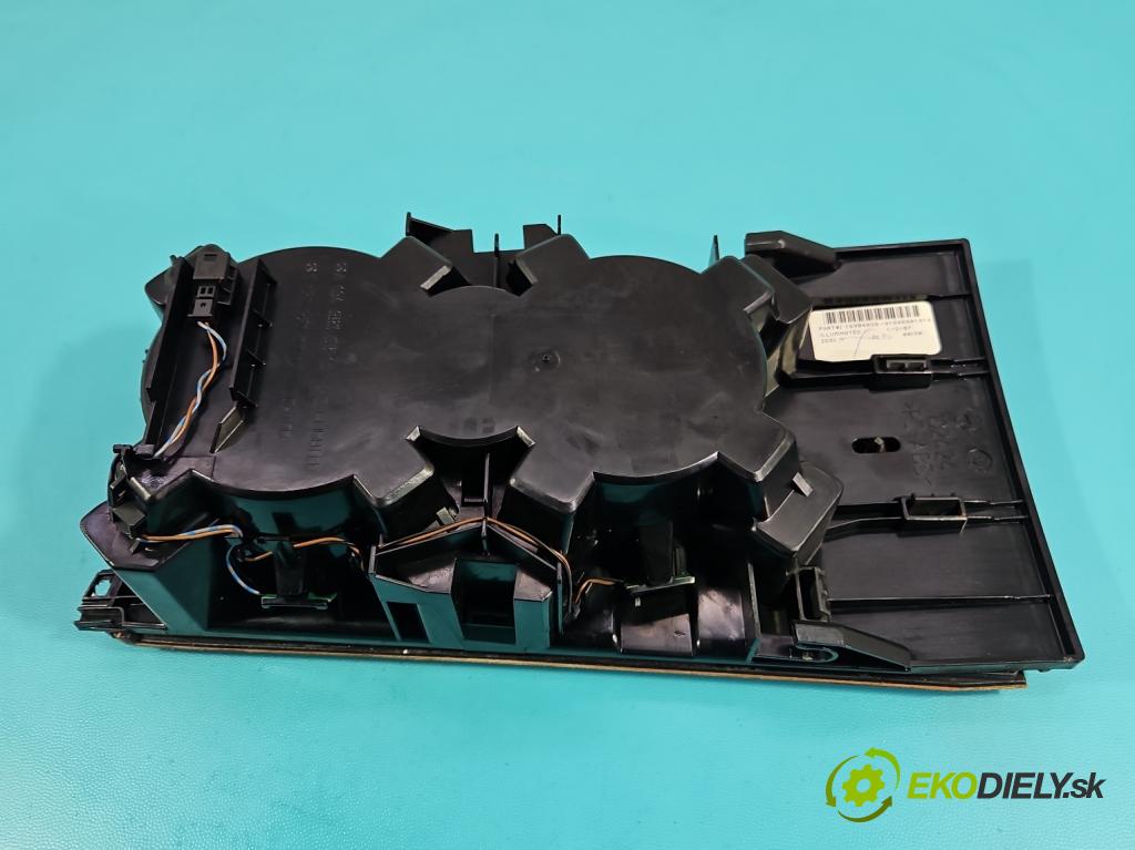 Mercedes ML W164 2005-2011 3.0 CDI V6 224hp automatic 165 kW 2987 cm3 5- Rukojeť: na nápoje: A1646800314 (Držiak (úchyt) na nápoje)