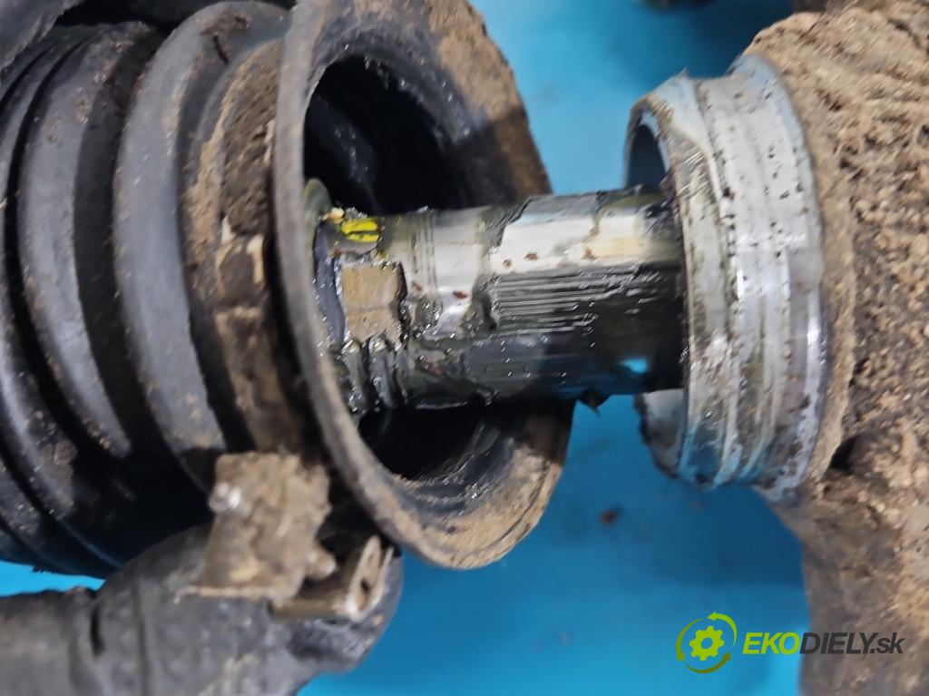 Toyota Rav4 I 1994-2000 2.0 16V 129 HP manual 95 kW 1998 cm3 3- Ozubené kolo: volant