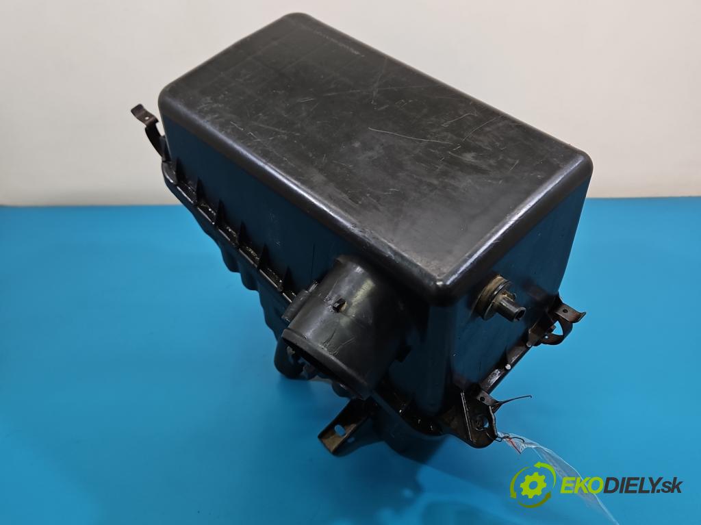 Toyota Rav4 I 1994-2000 2.0 16V 129 HP manual 95 kW 1998 cm3 3- obal filtra vzduchu 17701-74261 (Obal vzduchového filtra)