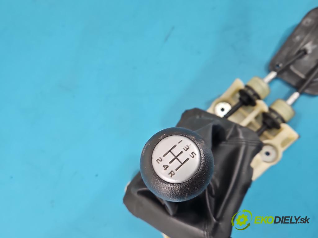 Suzuki Swift Mk7 2010-2017 1.2 16V 94 hp manual 69 kW 1242 cm3 5- kulisa změny stupňová  (Řadicí páka (kulisa) )