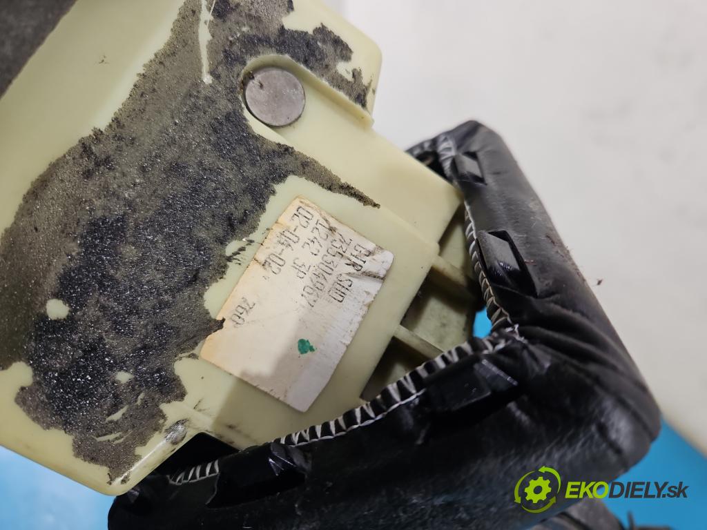 Fiat Stilo 1.2 16V 80 HP manual 59 kW 1242 cm3 3- Páka: Změny: stupeň,rýchlosť  (Rýchlostná páka (kulisa))