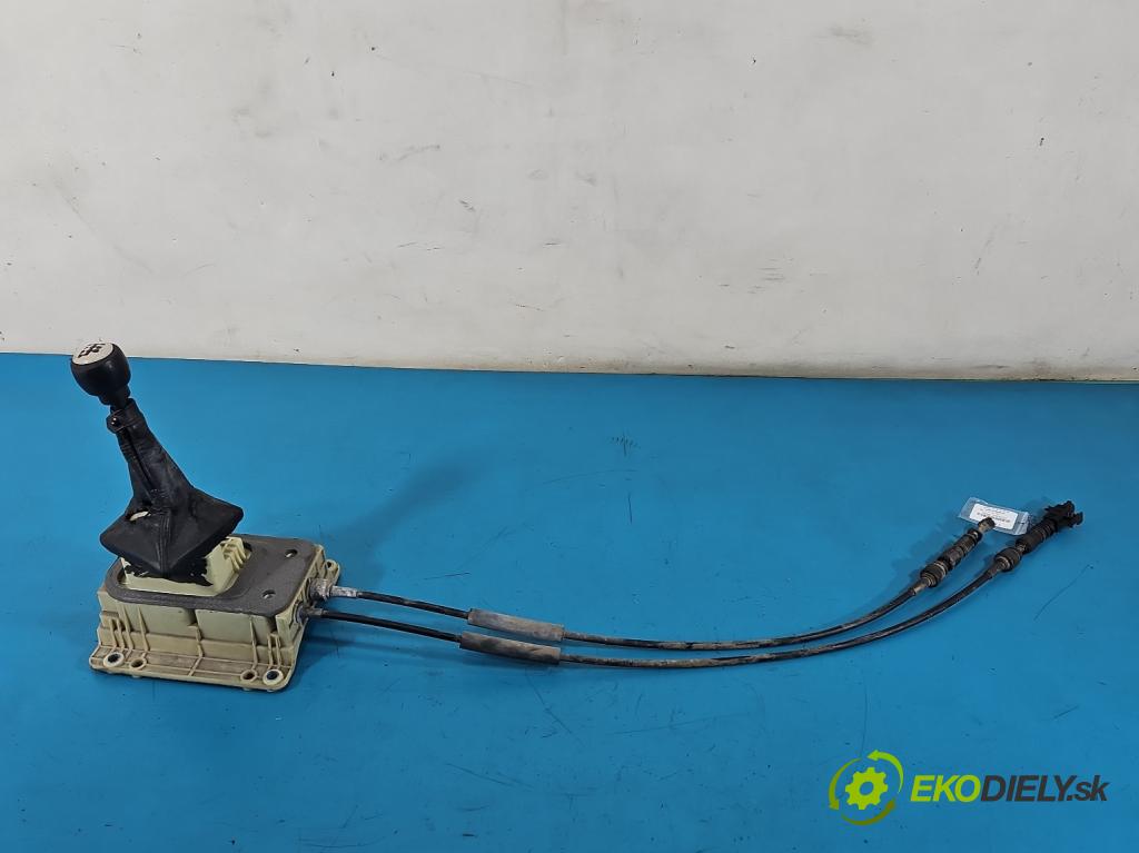 Fiat Stilo 1.2 16V 80 hp manual 59 kW 1242 cm3 3- kulisa změny stupňová  (Řadicí páka (kulisa) )