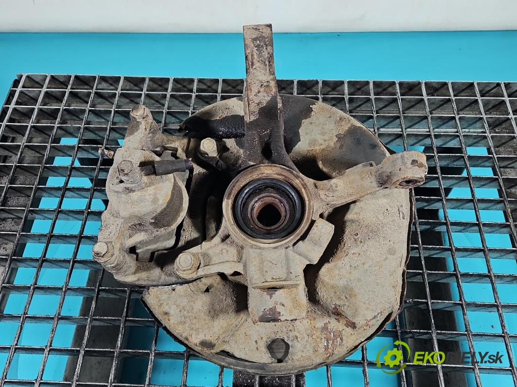 Toyota Rav4 I 1994-2000 2.0 16V 129 HP manual 95 kW 1998 cm3 3- náboj pravé  (Náboj kolesa)