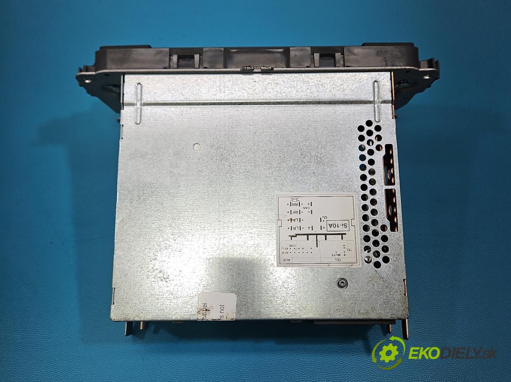 Seat Ibiza IV 6J 2008-2017 1.2 12V 69KM manual 51 kW 1198 cm3 3- Radio továrna: 6J0035153