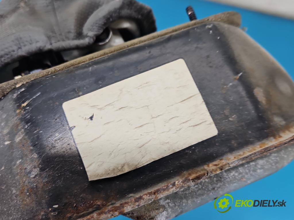 Vw Lupo 1.0b 50KM manual 37 kW 999 cm3 3- Páka: Změny: stupeň,rýchlosť  (Rýchlostná páka (kulisa))