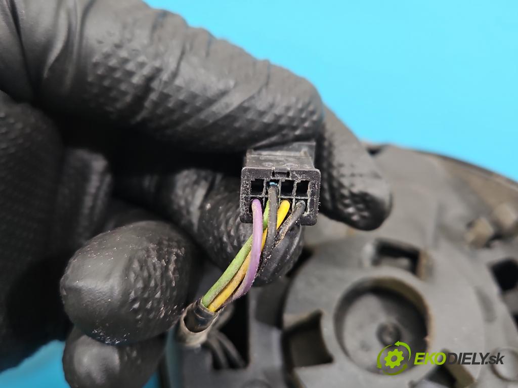 Seat Ibiza IV 6J 2008-2017 1.2 12V 69KM manual 51 kW 1198 cm3 3- zrkadlo ľavé  (Kľučka dverí ostatné)