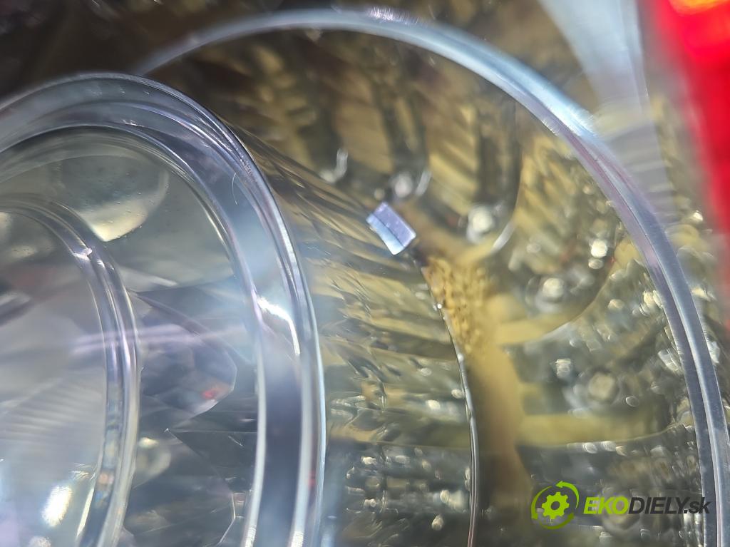 Vw Passat B6 2005-2010 2.0 tdi 140 hp manual 103 kW 1968 cm3 5- světlo zadní levé 3C9945095C (Klika dveří ostatní)