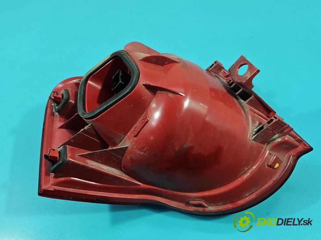 Vw Passat B6 2005-2010 2.0 tdi 140 hp manual 103 kW 1968 cm3 5- světlo zadní pravé 3C9945096C (Klika dveří ostatní)