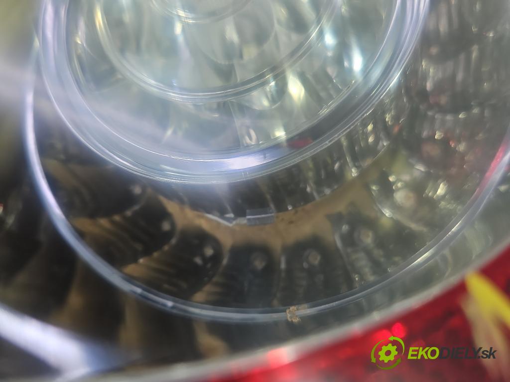 Vw Passat B6 2005-2010 2.0 tdi 140 hp manual 103 kW 1968 cm3 5- světlo zadní pravé 3C9945096C (Klika dveří ostatní)