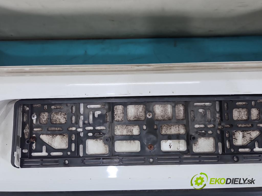 Vw Golf VII 2012-2020 1.2 TSI 86 hp manual 63 kW 1197 cm3 5- nárazník zadní 5G6807421 (Klika dveří ostatní)