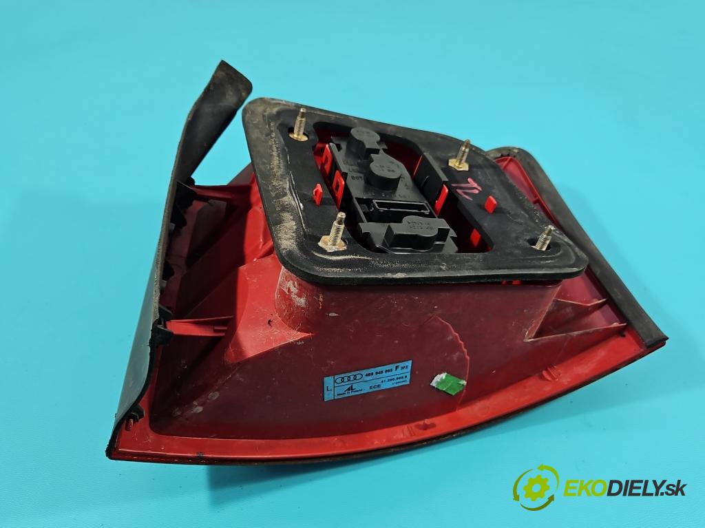 Audi A6 C5 1997-2004 2.5 tdi 179KM automatic 132 kW 2496 cm3 5- svetlo / reflektor zadné ľavé  (Kľučka dverí ostatné)