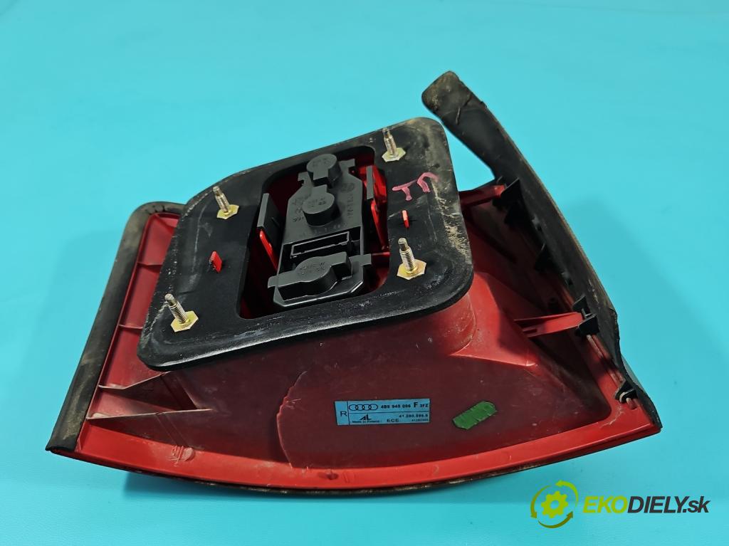 Audi A6 C5 1997-2004 2.5 tdi 179KM automatic 132 kW 2496 cm3 5- svetlo / reflektor zadné pravé 4B9945096F (Kľučka dverí ostatné)