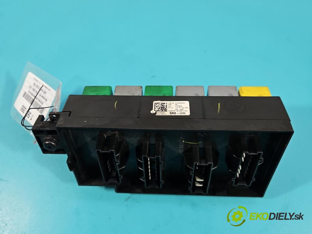 Mercedes ML W164 2005-2011 3.0 CDI V6 224hp automatic 165 kW 2987 cm3 5- skrinka poistka 13532289 (Poistková skrinka)