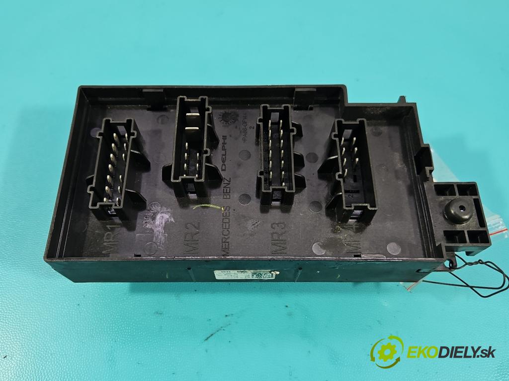 Mercedes ML W164 2005-2011 3.0 CDI V6 224hp automatic 165 kW 2987 cm3 5- skrinka poistka 13532289 (Poistková skrinka)
