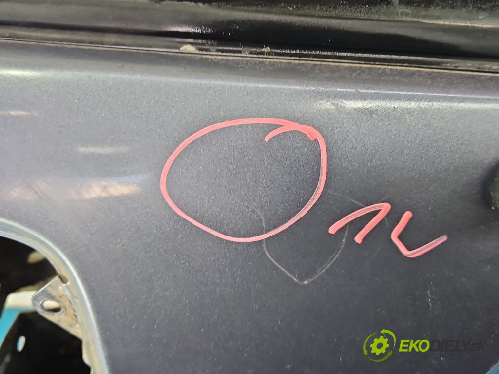 Toyota Rav4 I 1994-2000 2.0 16V 129 HP manual 95 kW 1998 cm3 3- zadna kufor  (Kapota zadná (kufor))