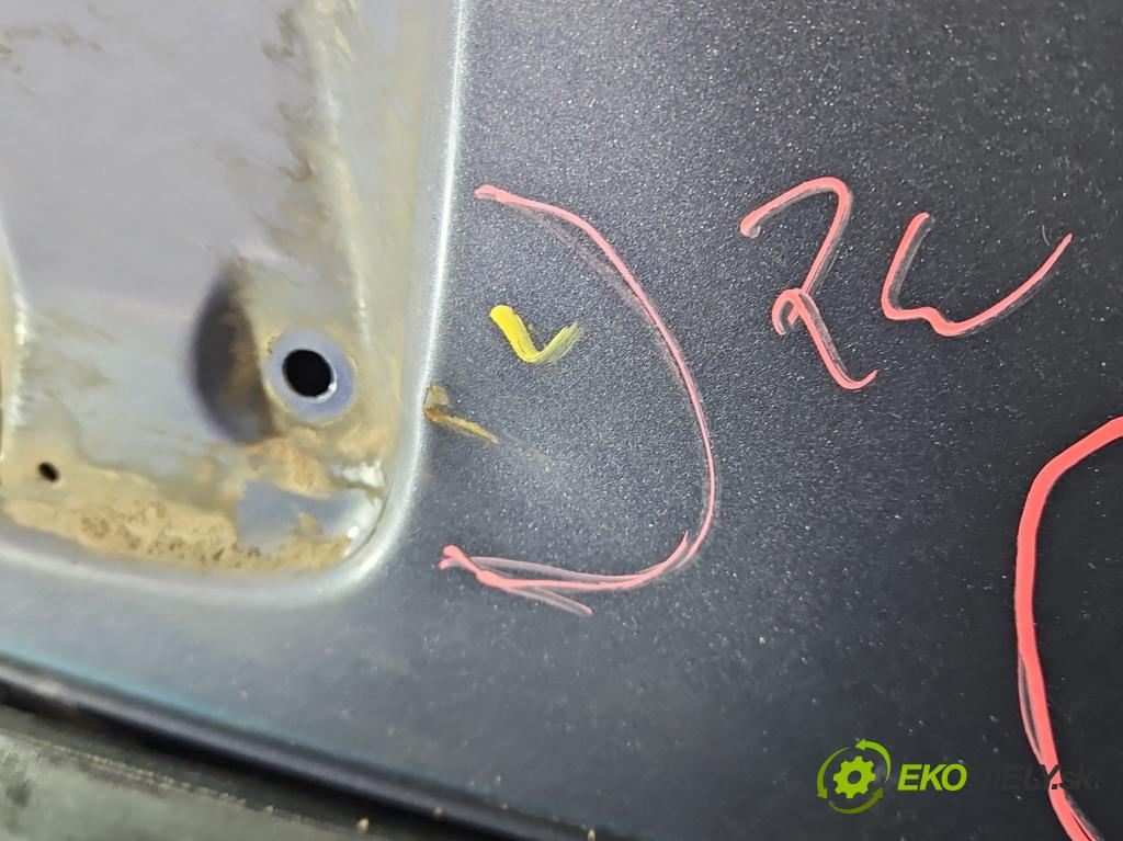 Toyota Rav4 I 1994-2000 2.0 16V 129 HP manual 95 kW 1998 cm3 3- zadna kufor  (Kapota zadná (kufor))