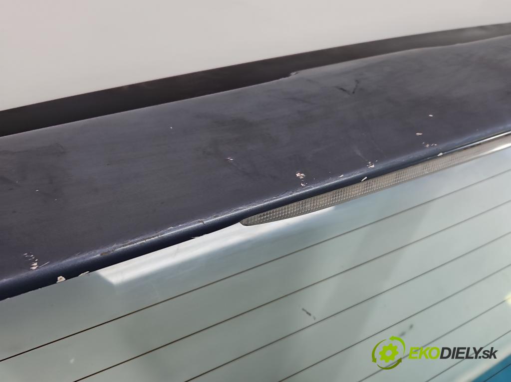 Toyota Rav4 I 1994-2000 2.0 16V 129 HP manual 95 kW 1998 cm3 3- zadna kufor  (Kapota zadná (kufor))