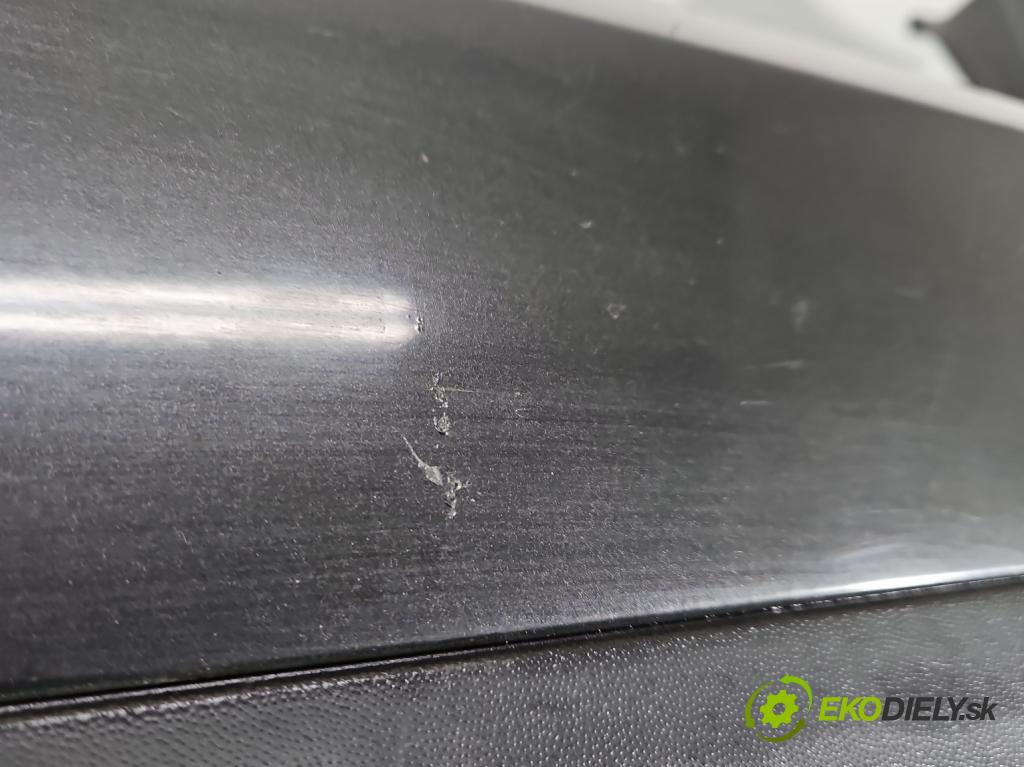 Vw Passat B6 2005-2010 2.0 tdi 140 hp manual 103 kW 1968 cm3 5- nárazník zadní 3C9807421 (Klika dveří ostatní)