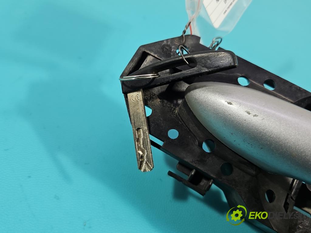 Renault Megane III 2008-2016 1.9 dci 131 HP manual 96 kW 1870 cm3 5- rukoväť predné ľavé mimo: 806070032R (Kľučka dverí vonkajšia predná ľavá)