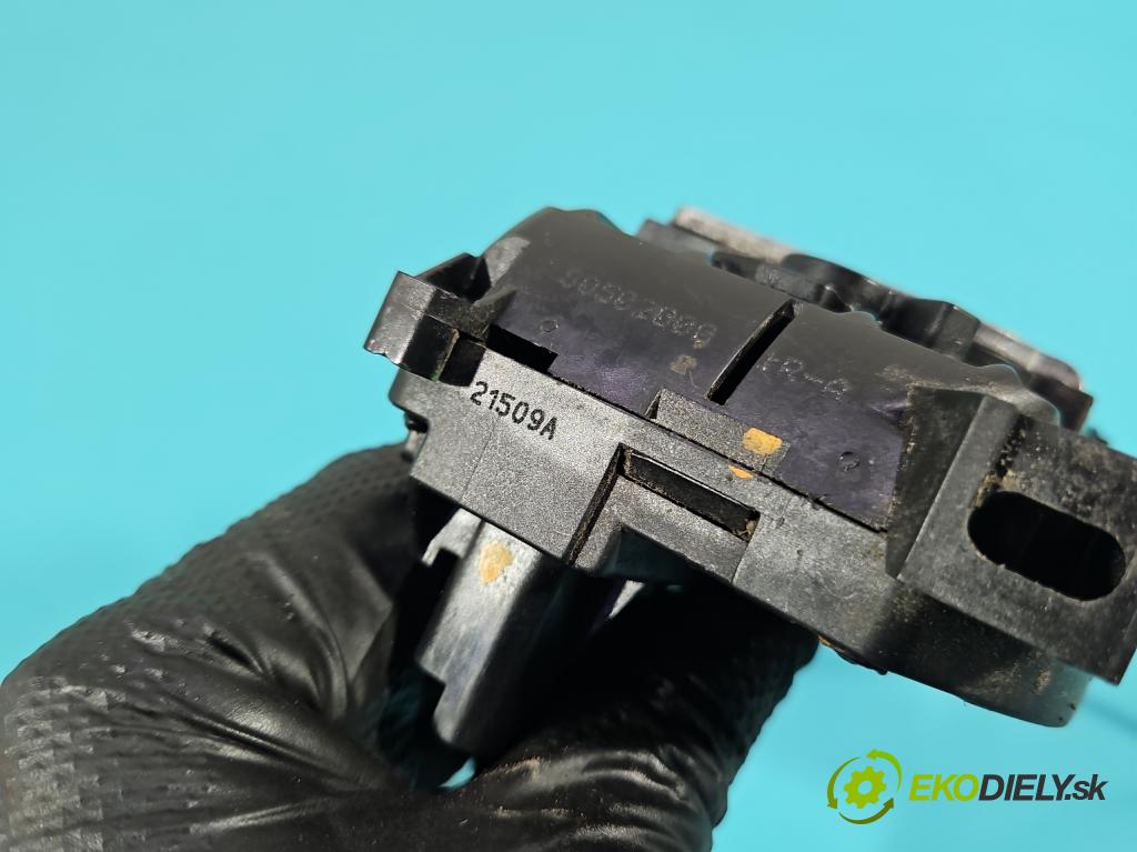 Renault Megane III 2008-2016 1.9 dci 131 HP manual 96 kW 1870 cm3 5- zámok predné pravý 80502000