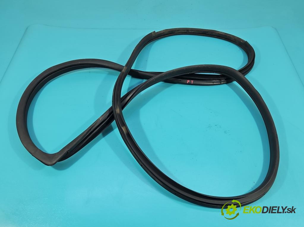 Hyundai Santa Fe III 2012–2018 2.4 GDI 190 HP automatic 140 kW 2359 cm3 5- Těsnění: dvere zadné pravé  (Karoséria ostatné)