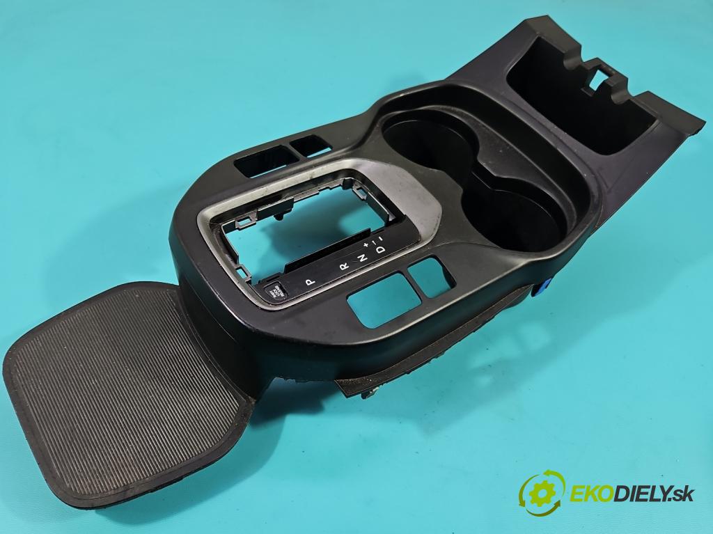 Hyundai Santa Fe III 2012–2018 2.4 GDI 190 HP automatic 140 kW 2359 cm3 5- Rukojeť: na nápoje: 84656-4Z101 (Držiak (úchyt) na nápoje)