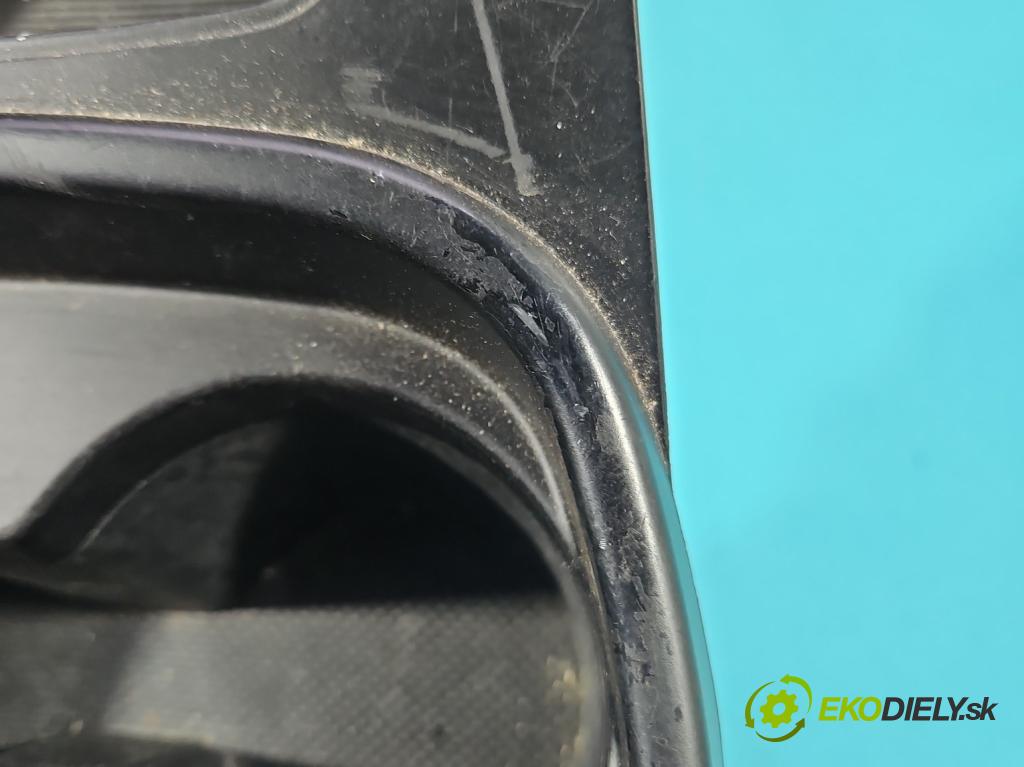 Hyundai Santa Fe III 2012–2018 2.4 GDI 190 HP automatic 140 kW 2359 cm3 5- Rukojeť: na nápoje: 84656-4Z101 (Držiak (úchyt) na nápoje)