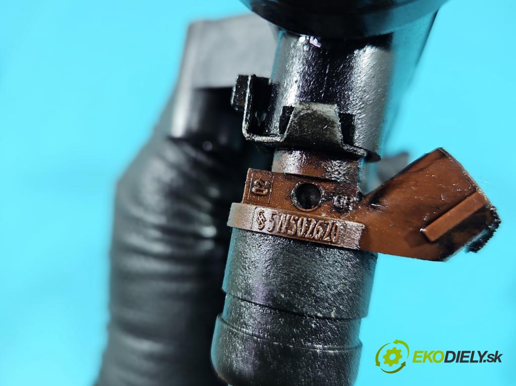 Skoda Fabia I 1999-2007 1.4 mpi 60 HP manual 44 kW 1397 cm3 5- vstrek 047906031C (Vstrekovač paliva)