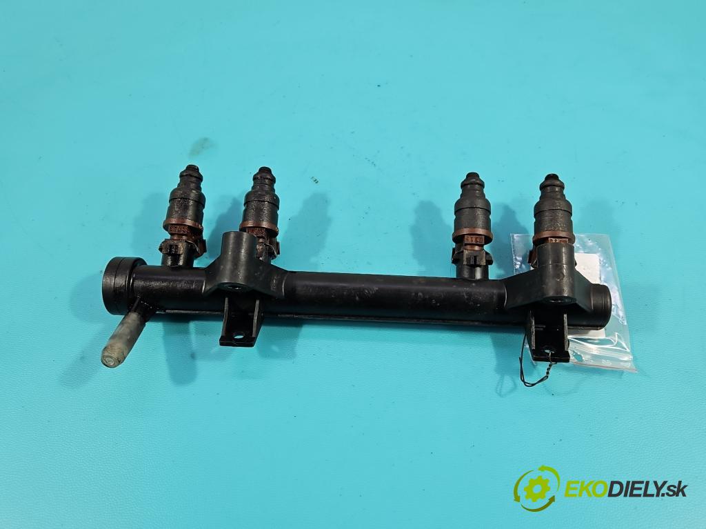 Skoda Fabia I 1999-2007 1.4 mpi 60 HP manual 44 kW 1397 cm3 5- vstrek 047906031C (Vstrekovač paliva)