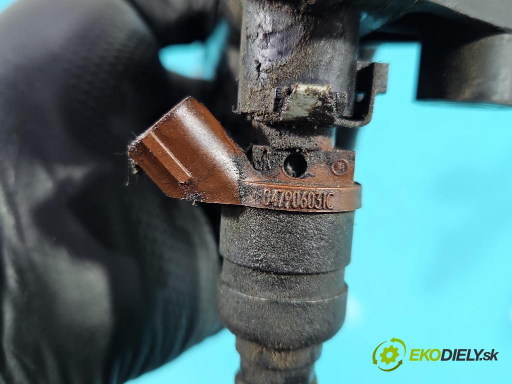 Skoda Fabia I 1999-2007 1.4 mpi 60 HP manual 44 kW 1397 cm3 5- vstrek 047906031C (Vstrekovač paliva)