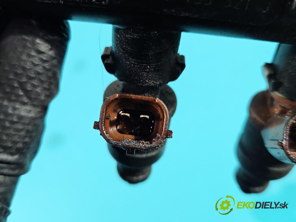 Skoda Fabia I 1999-2007 1.4 mpi 60 HP manual 44 kW 1397 cm3 5- vstrek 047906031C (Vstrekovač paliva)