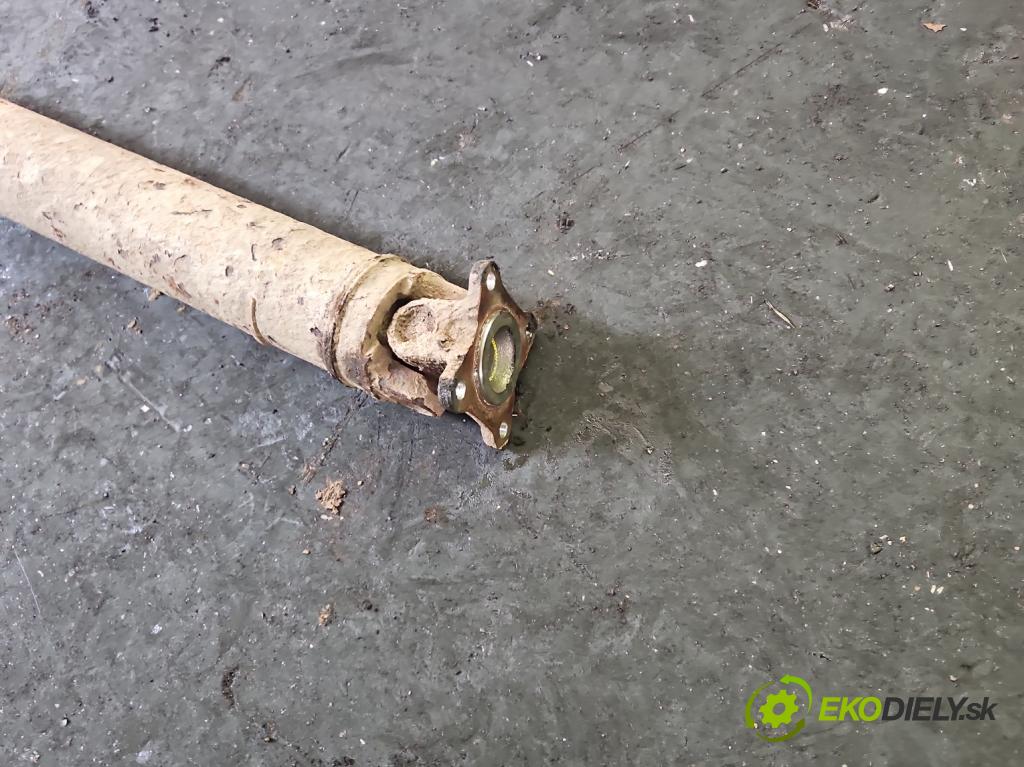 Toyota Rav4 IV 2013-2018 2.0 D4D 124hp manual 91 kW 1998 cm3 5- Hřídel: zadné  (Kardaňový hriadeľ)