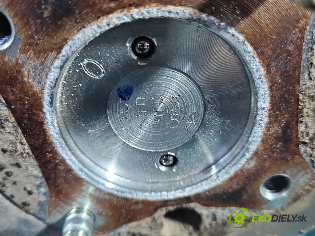 Toyota Rav4 IV 2013-2018 2.0 D4D 124hp manual 91 kW 1998 cm3 5- Most: zadní: