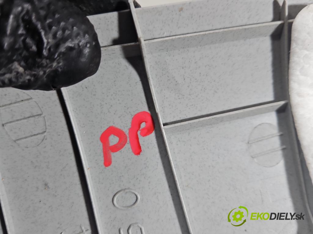 Hyundai Santa Fe III 2012–2018 2.4 GDI 190 HP automatic 140 kW 2359 cm3 5- kryt plast 85820-4Z1000