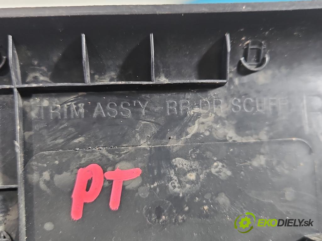 Hyundai Santa Fe III 2012–2018 2.4 GDI 190 HP automatic 140 kW 2359 cm3 5- kryt plast 85885-4Z000