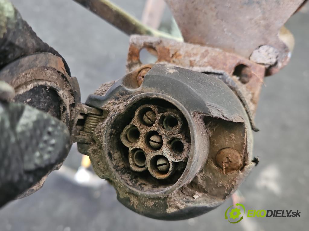 Toyota Rav4 IV 2013-2018 2.0 D4D 124 hp manual 91 kW 1998 cm3 5- oko tažné  (Tažné zařízení)