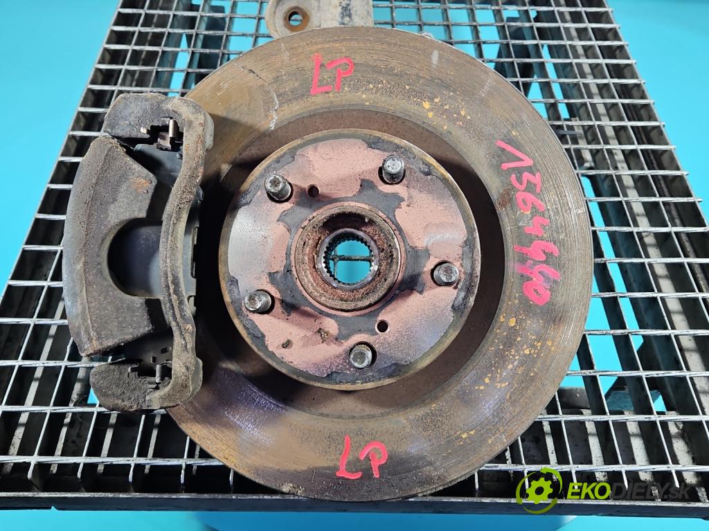 Toyota Rav4 IV 2013-2018 2.0 D4D 124 hp manual 91 kW 1998 cm3 5- náboj levé  (Náboj kola)