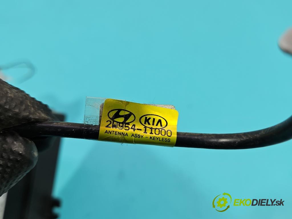 Hyundai Santa Fe III 2012–2018 2.4 GDI 190 HP automatic 140 kW 2359 cm3 5- riadiaca jednotka ostatné 95400-4Z370