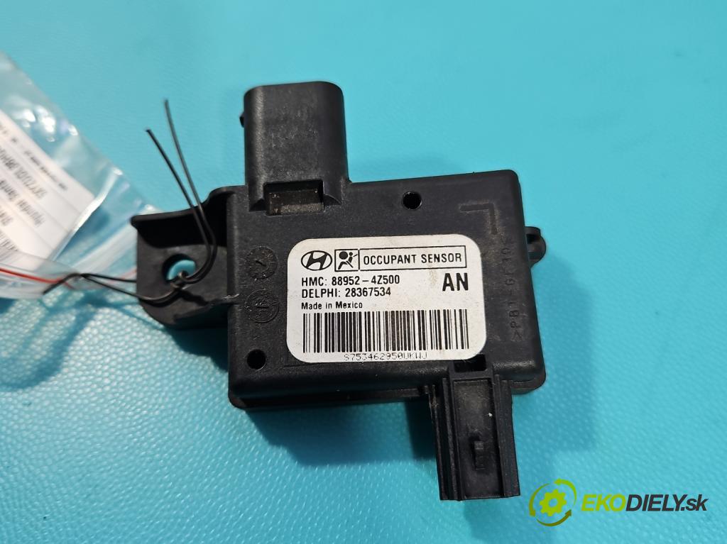 Hyundai Santa Fe III 2012–2018 2.4 GDI 190 HP automatic 140 kW 2359 cm3 5- riadiaca jednotka ostatné 88952-4Z500